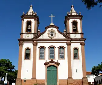 Descubra a Igreja de Nossa Senhora da Boa Morte em Cuiabá – Um Marco Cultural