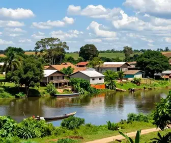 Experimente a Sucuri: Conheça a Comunidade Ribeirinha e o Passeio Rural em Cuiabá